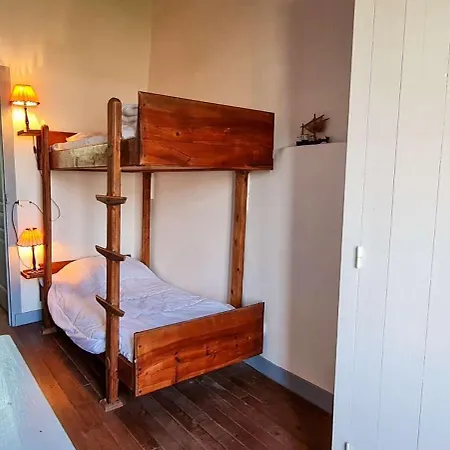 Vila Maison De Pays Avec Etage *