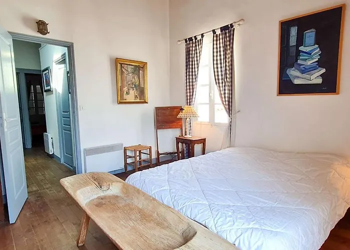 Maison De Pays Avec étage *