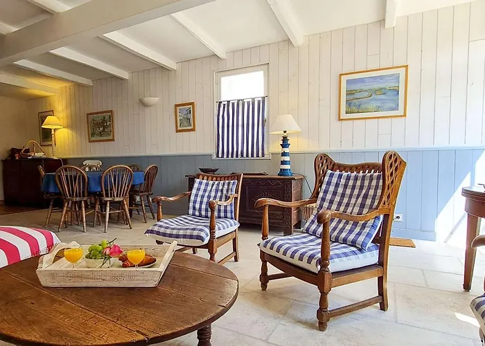 Maison De Pays Avec étage Villa *